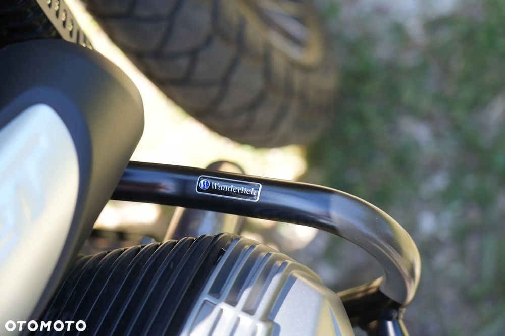 BMW R - 8