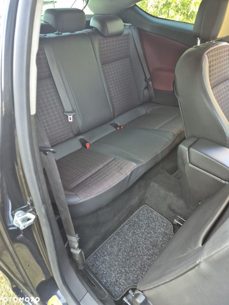 Opel Astra 1.6 Turbo Sport - 13