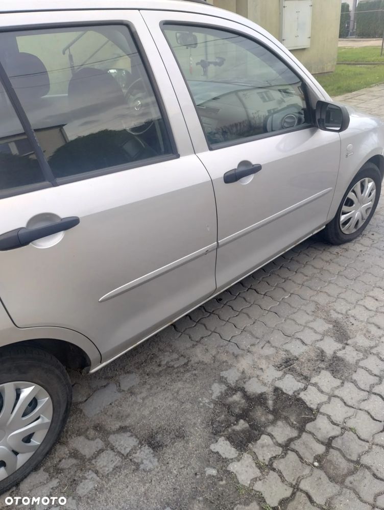 Mazda 2 - 4