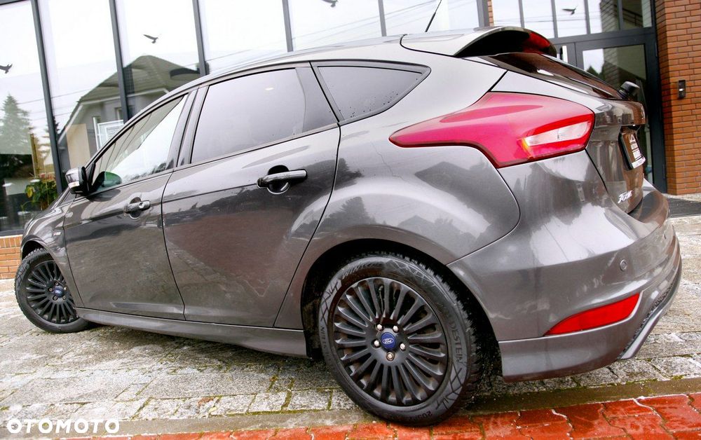Ford Focus 1.0 EcoBoost ST-Line Style - 28