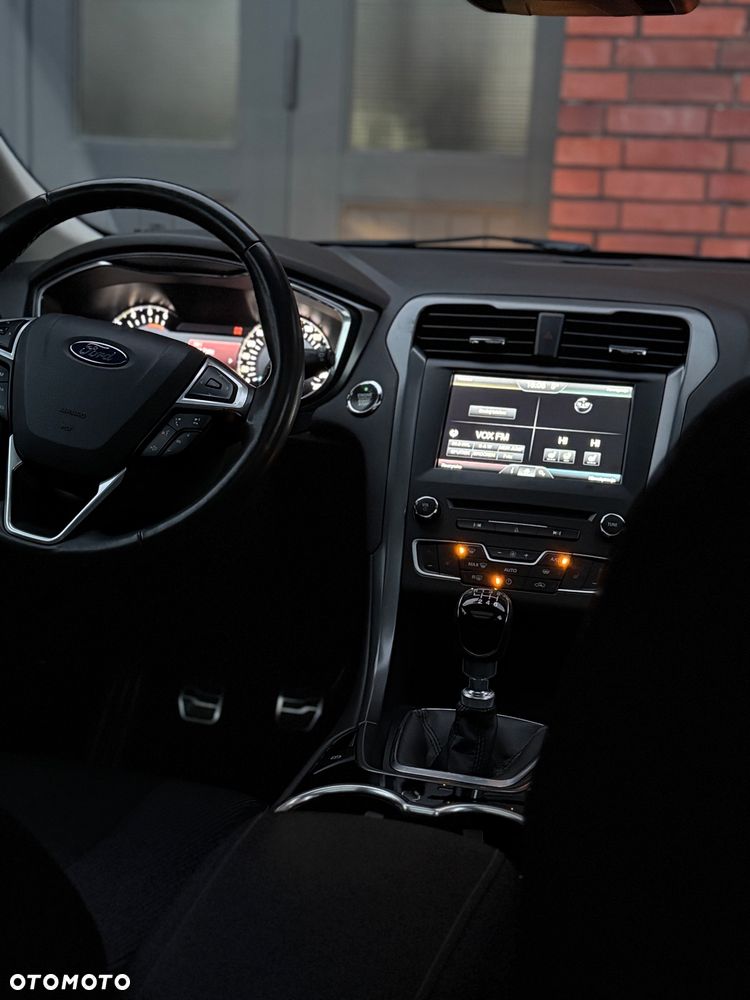 Ford Mondeo 2.0 TDCi Start-Stopp Titanium - 32