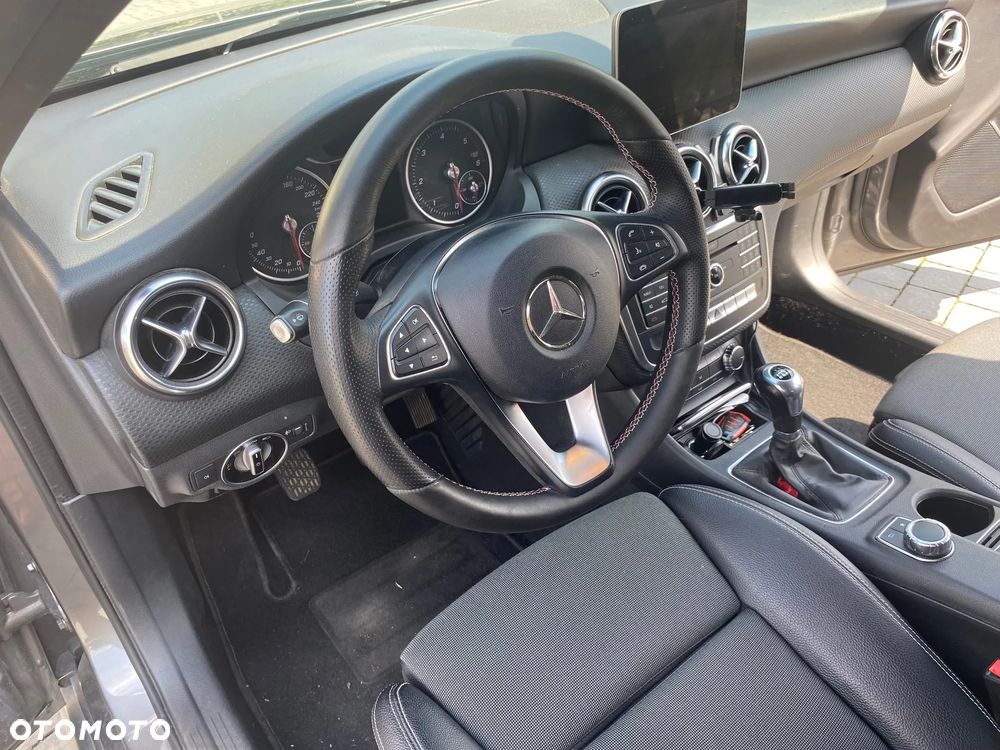 Mercedes-Benz Klasa A 180 CDI (BlueEFFICIENCY) Urban - 7