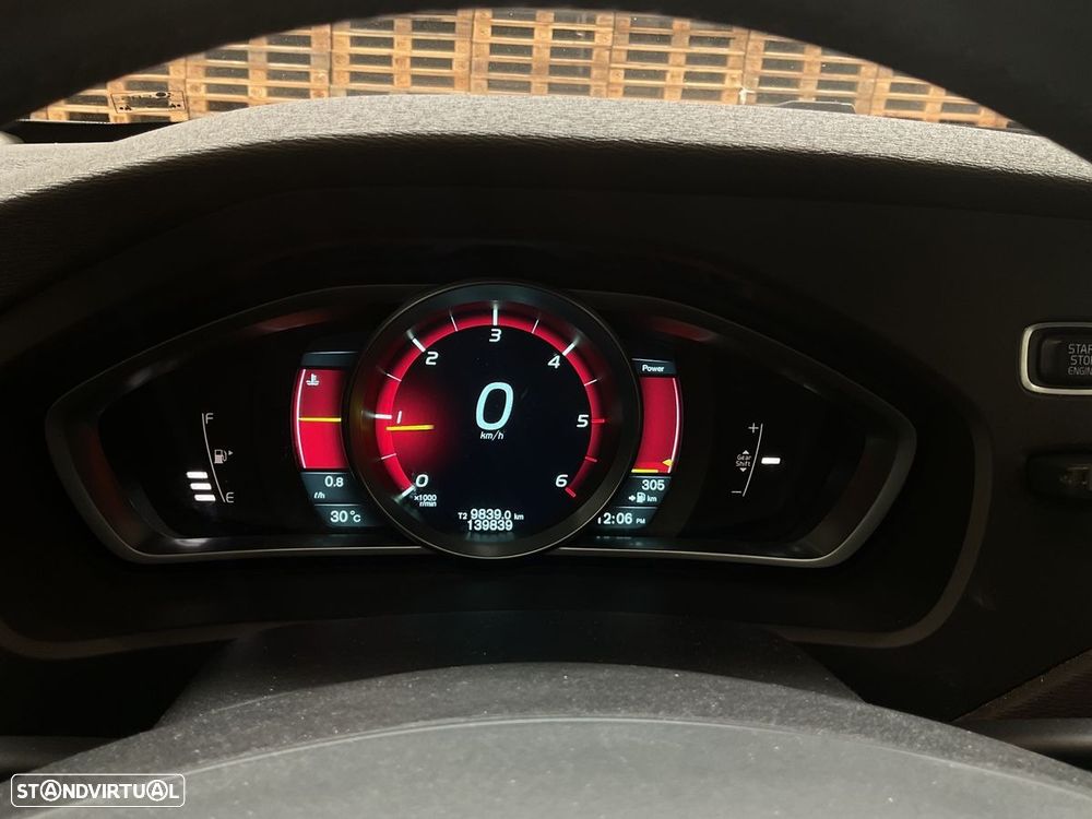 Volvo V40 Cross Country D2 Summum - 8