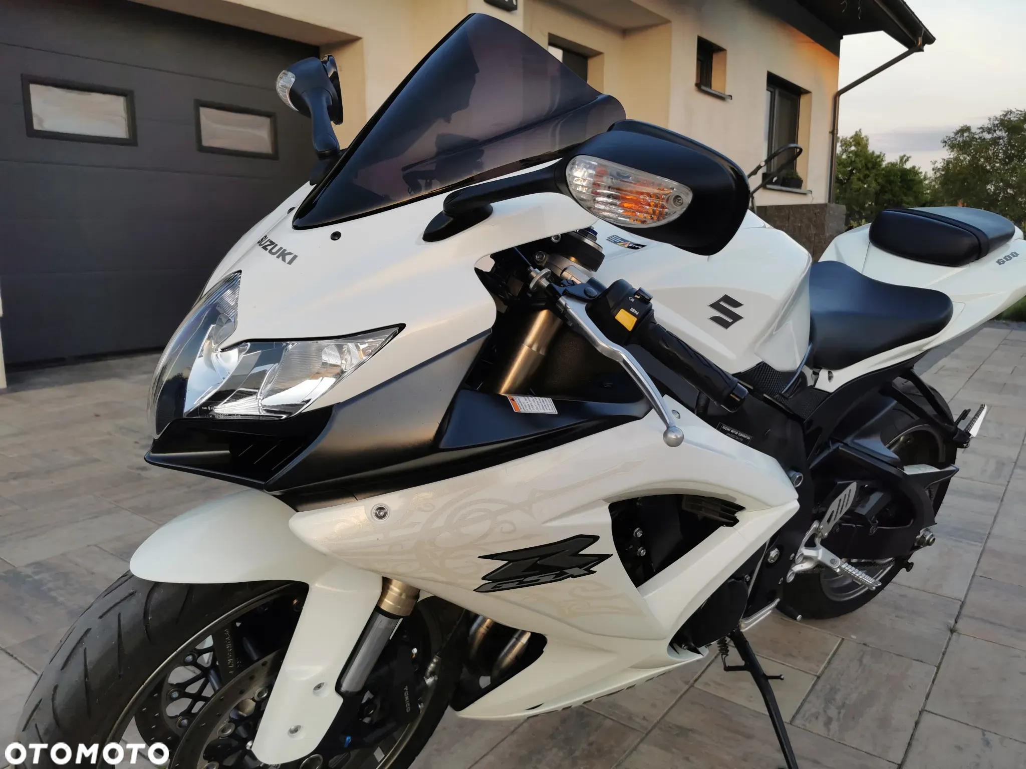 Suzuki GSX-R - 11