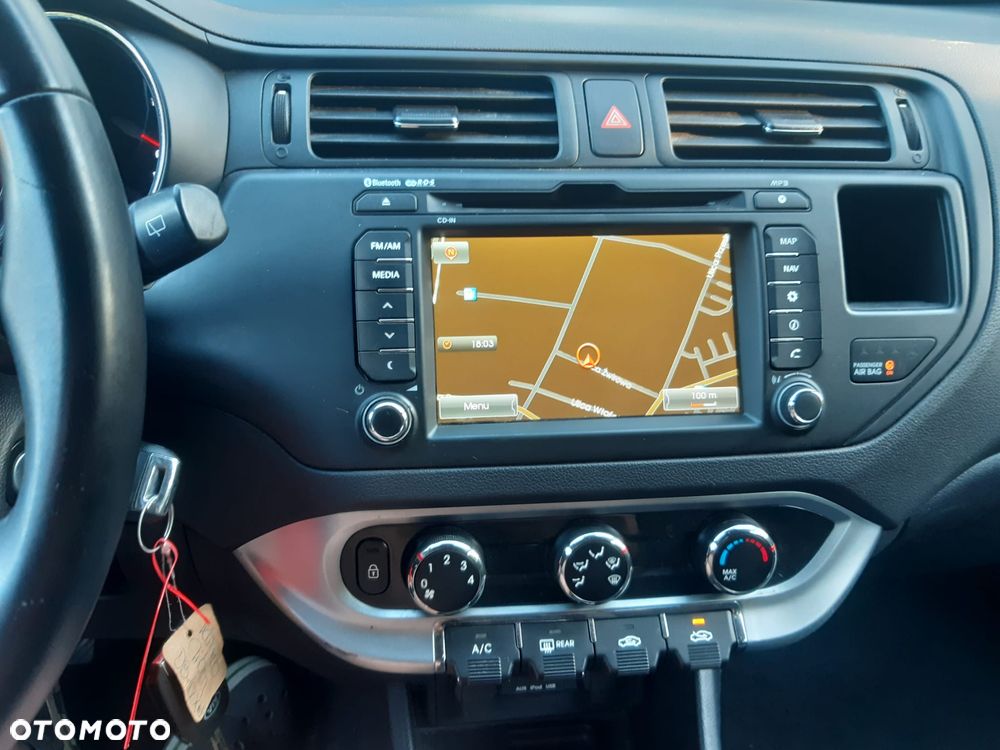 Kia Rio 1.1 CRDI Dream Team Edition - 19