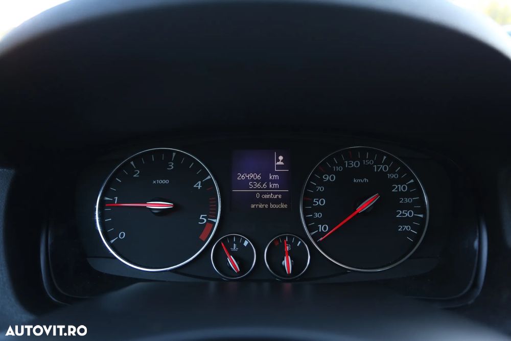 Renault Laguna dCi 110 FAP Limited - 15