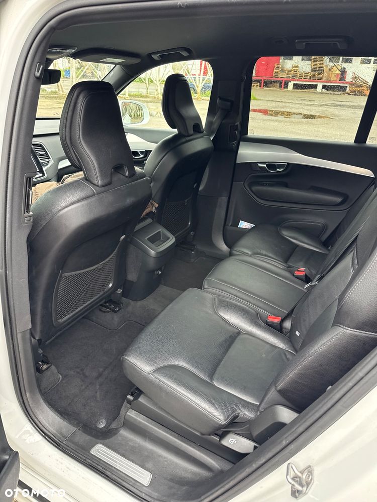 Volvo XC 90 D5 SCR AWD Momentum 7os - 24