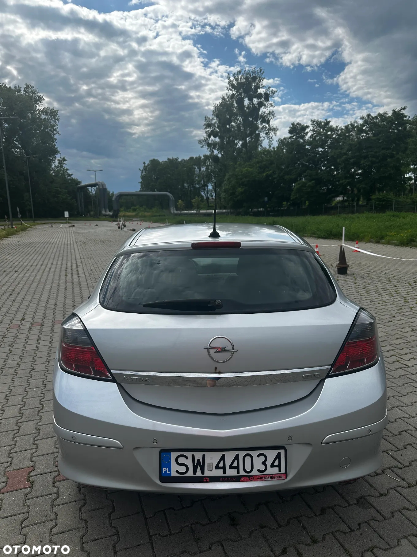 Opel Astra III GTC 1.6 Sport - 3