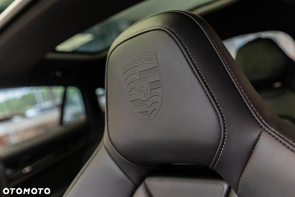 Porsche Panamera 4 E-Hybrid PHEV - 29
