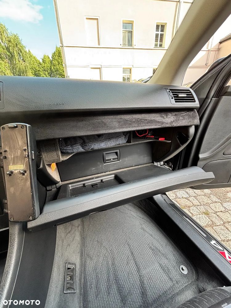 Audi A4 Avant 2.0 TDI DPF - 11
