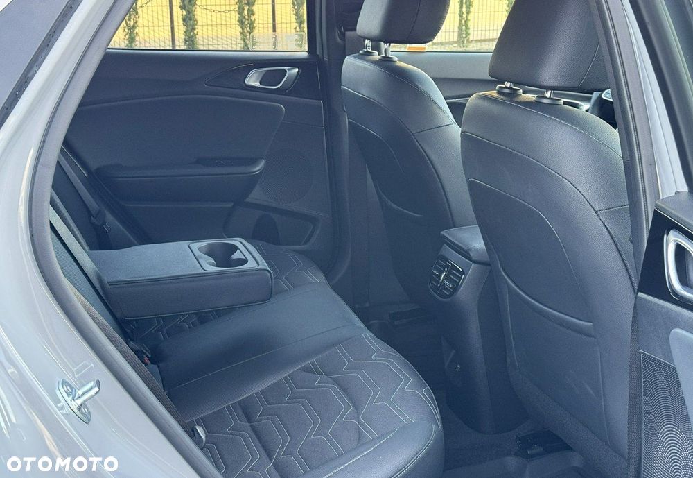 Kia XCeed 1.6 T-GDI Tribute DCT - 14