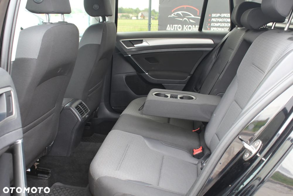 Volkswagen Golf 1.4 TSI BMT Comfortline - 24
