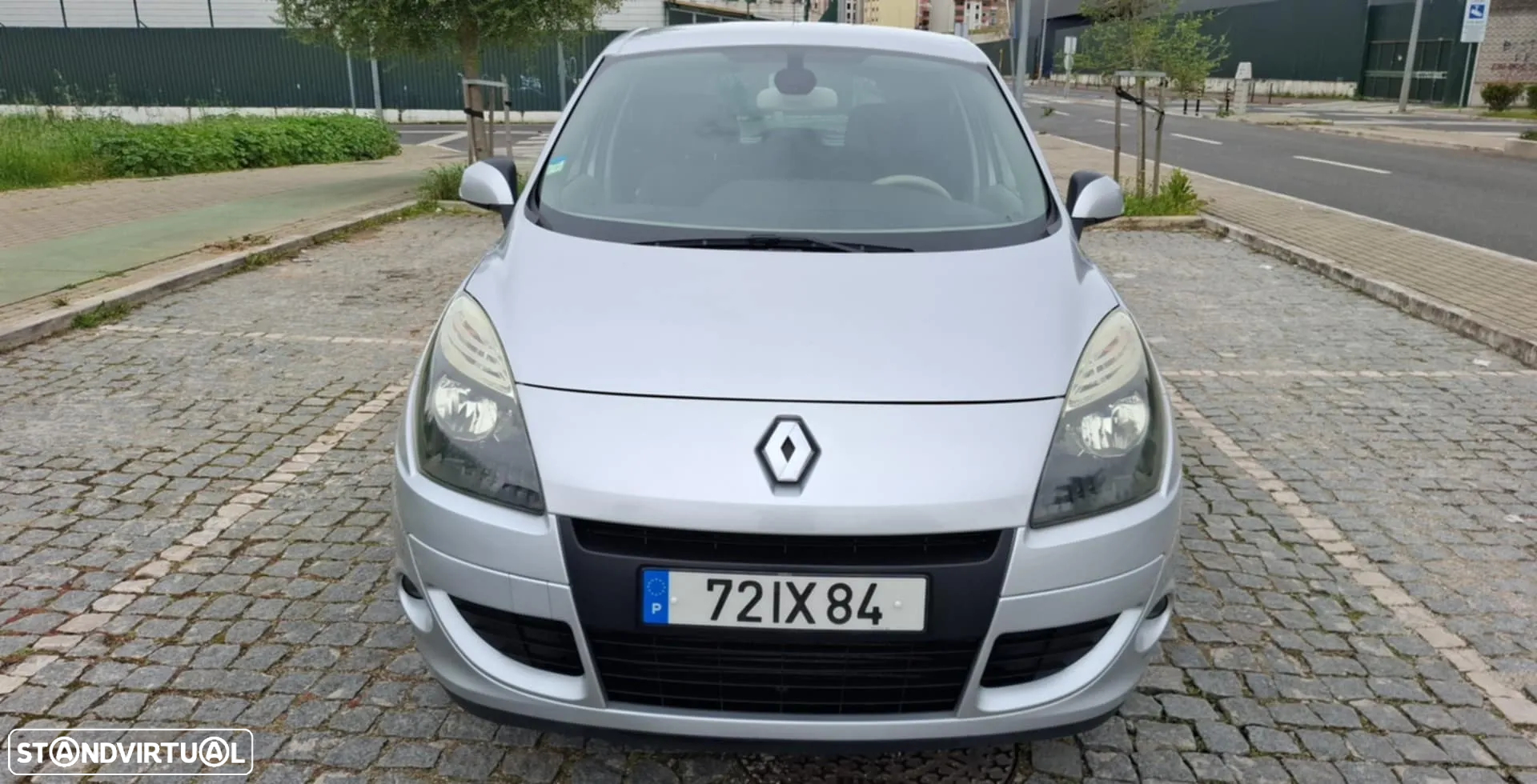 Renault Scénic 1.5 dCi Dynamique S - 2