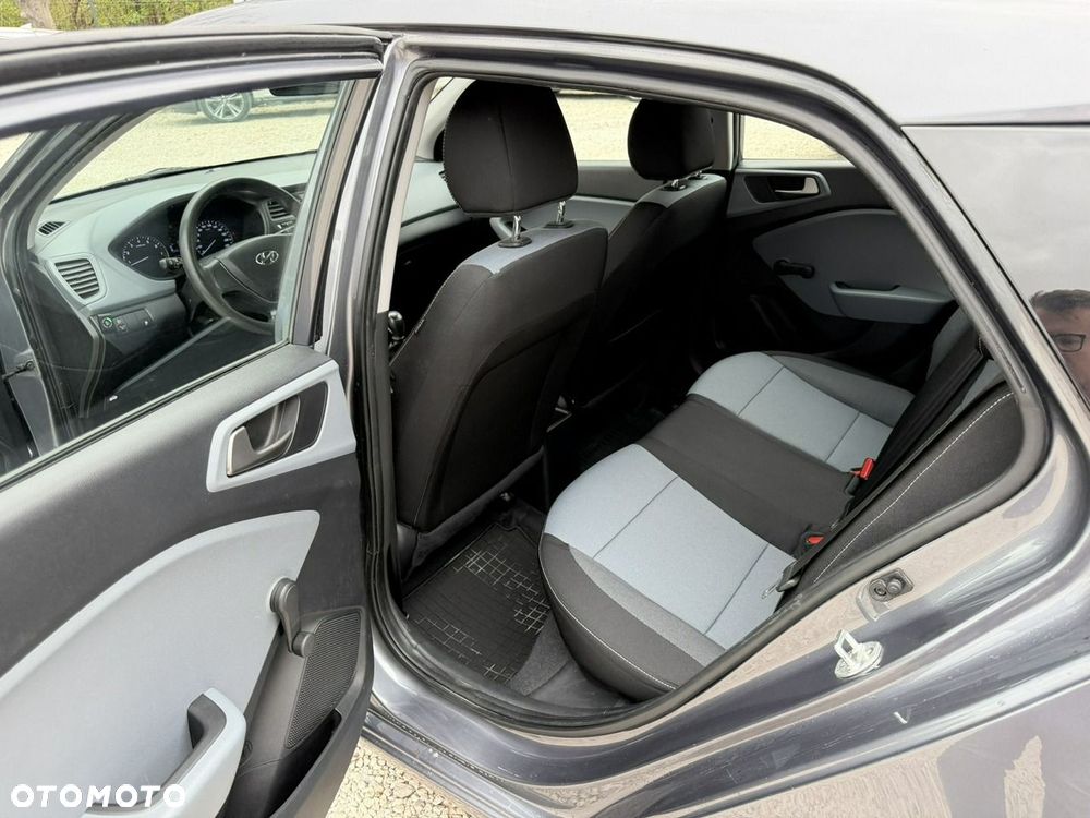 Hyundai i20 - 10