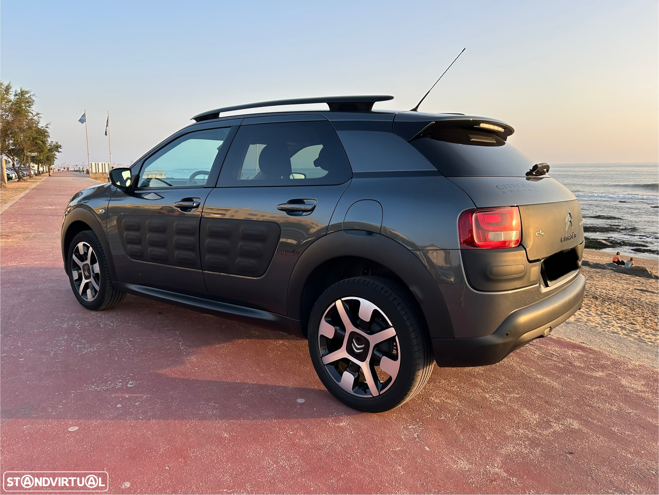 Citroën C4 Cactus 1.6 BlueHDi Feel Business - 3