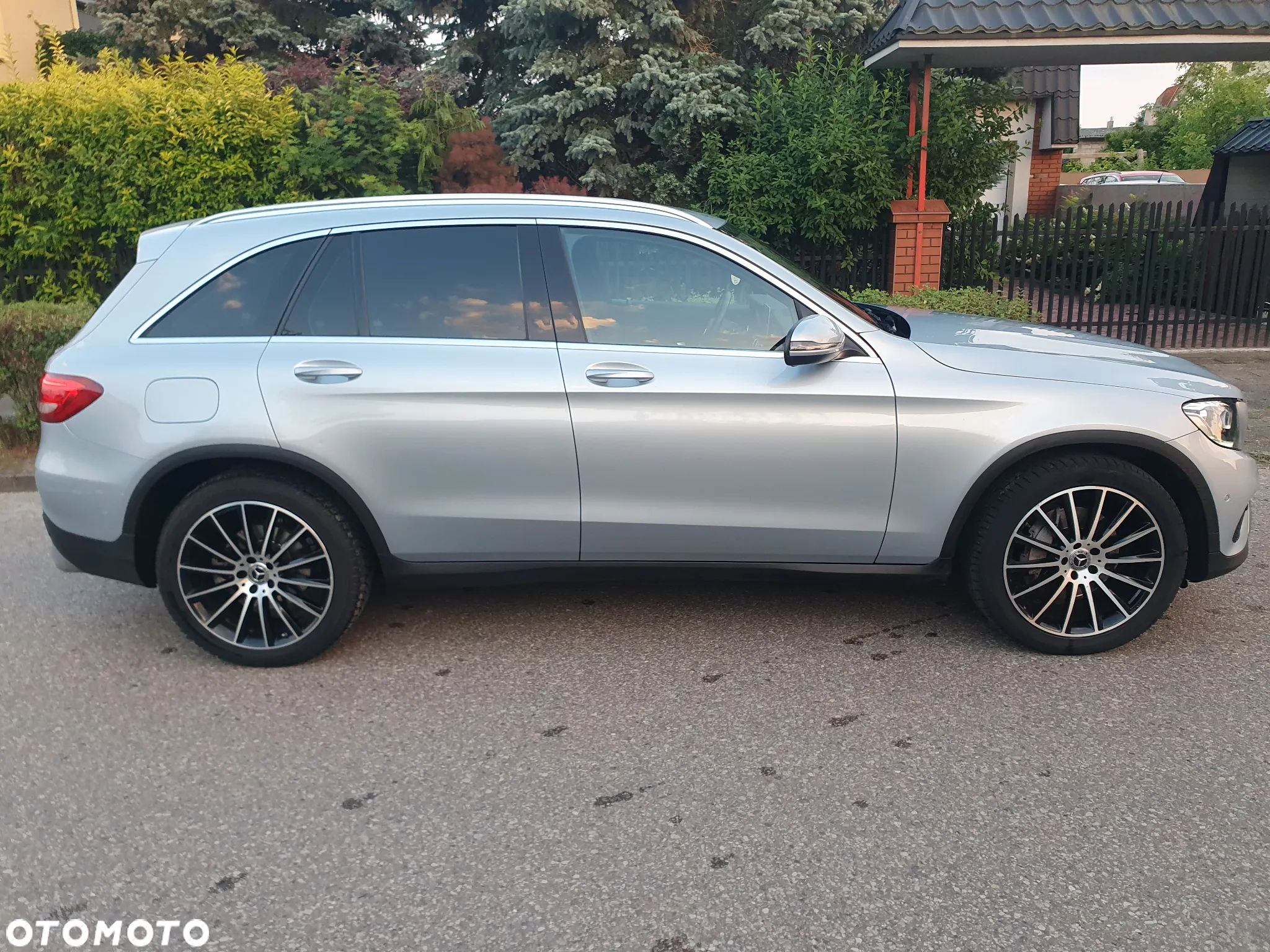Mercedes-Benz GLC 220 d 4Matic 9G-TRONIC - 2