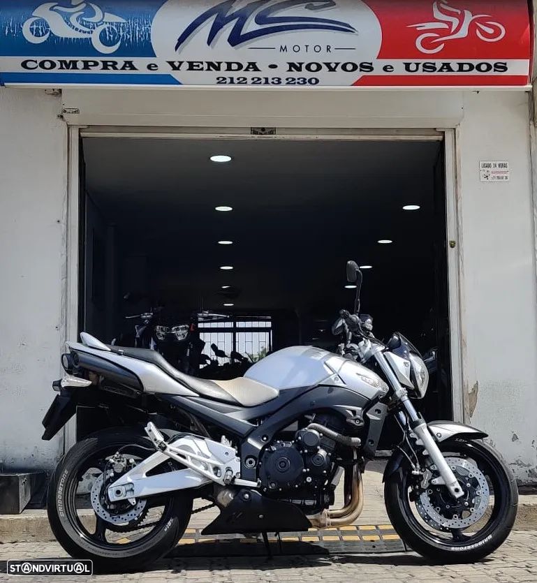 Suzuki GSR 600 - 1