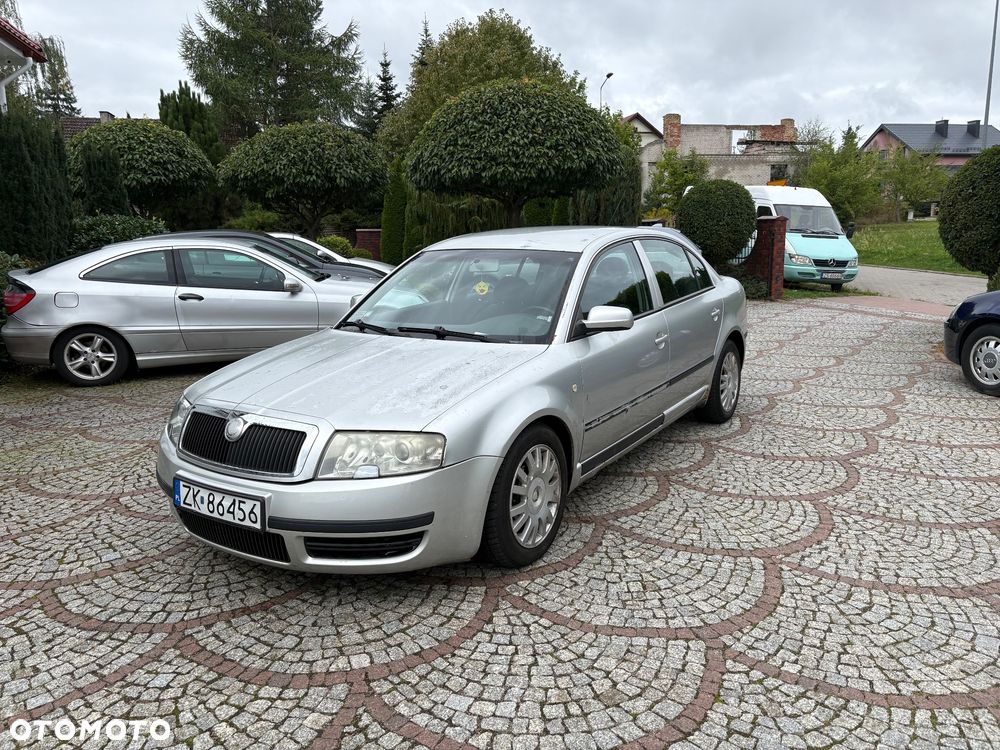 Skoda Superb 1.8 Turbo Elegance - 5
