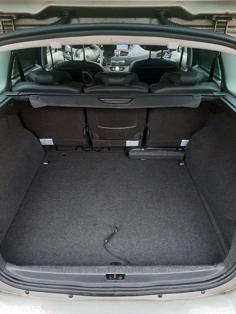 Renault Grand Scenic - 13