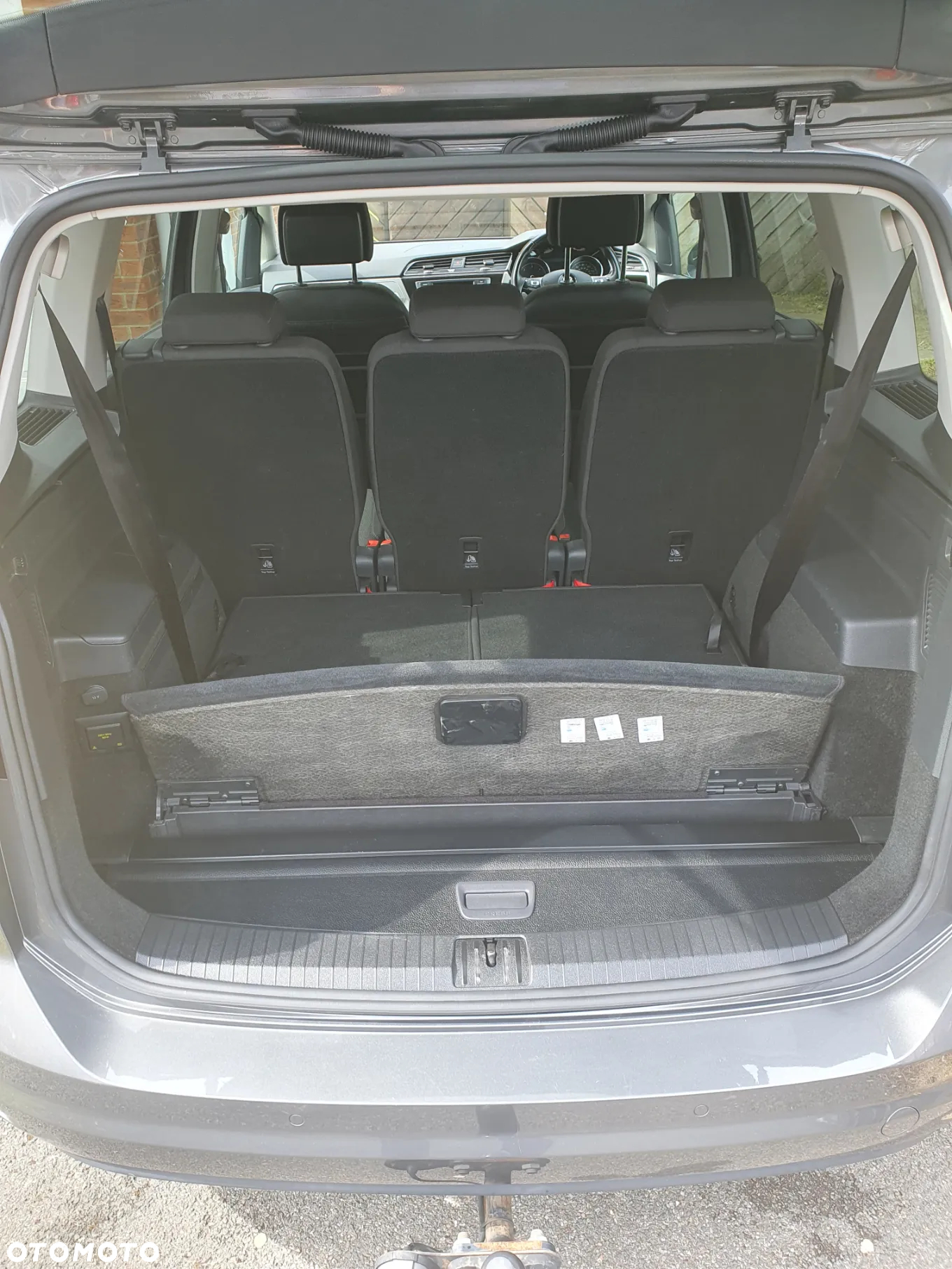Volkswagen Touran - 18