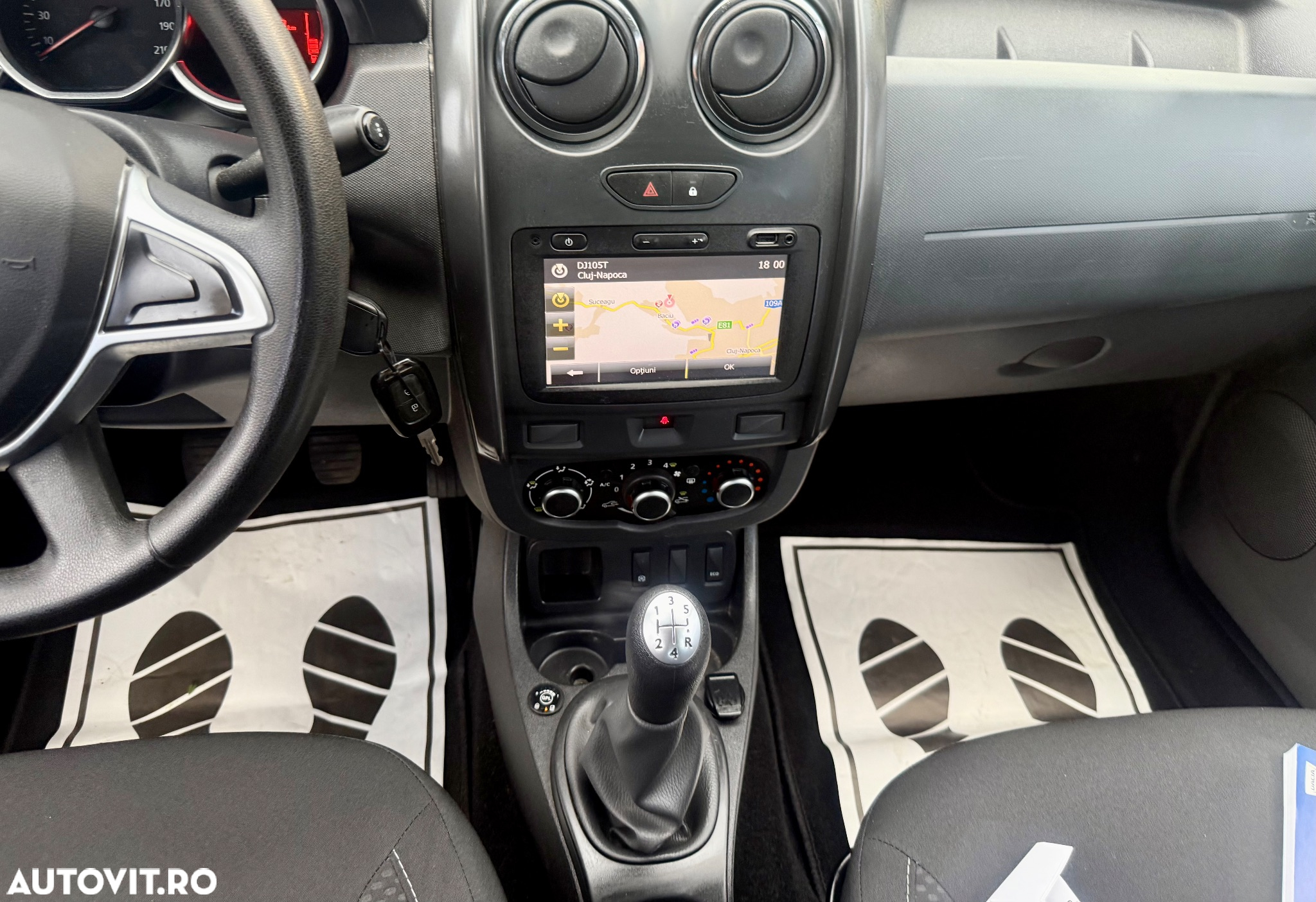 Dacia Duster SCe 115 2WD Essential - 28