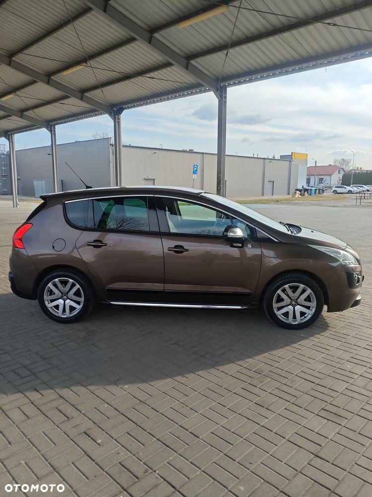 Peugeot 3008 Hybrid4 - 2