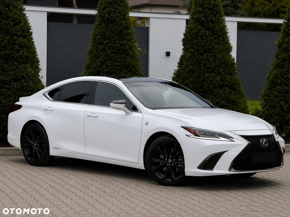 Lexus ES 300h F Sport - 4