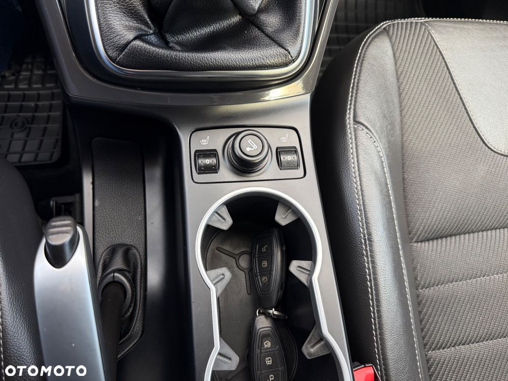 Ford Kuga 2.0 TDCi 4x4 Titanium - 31