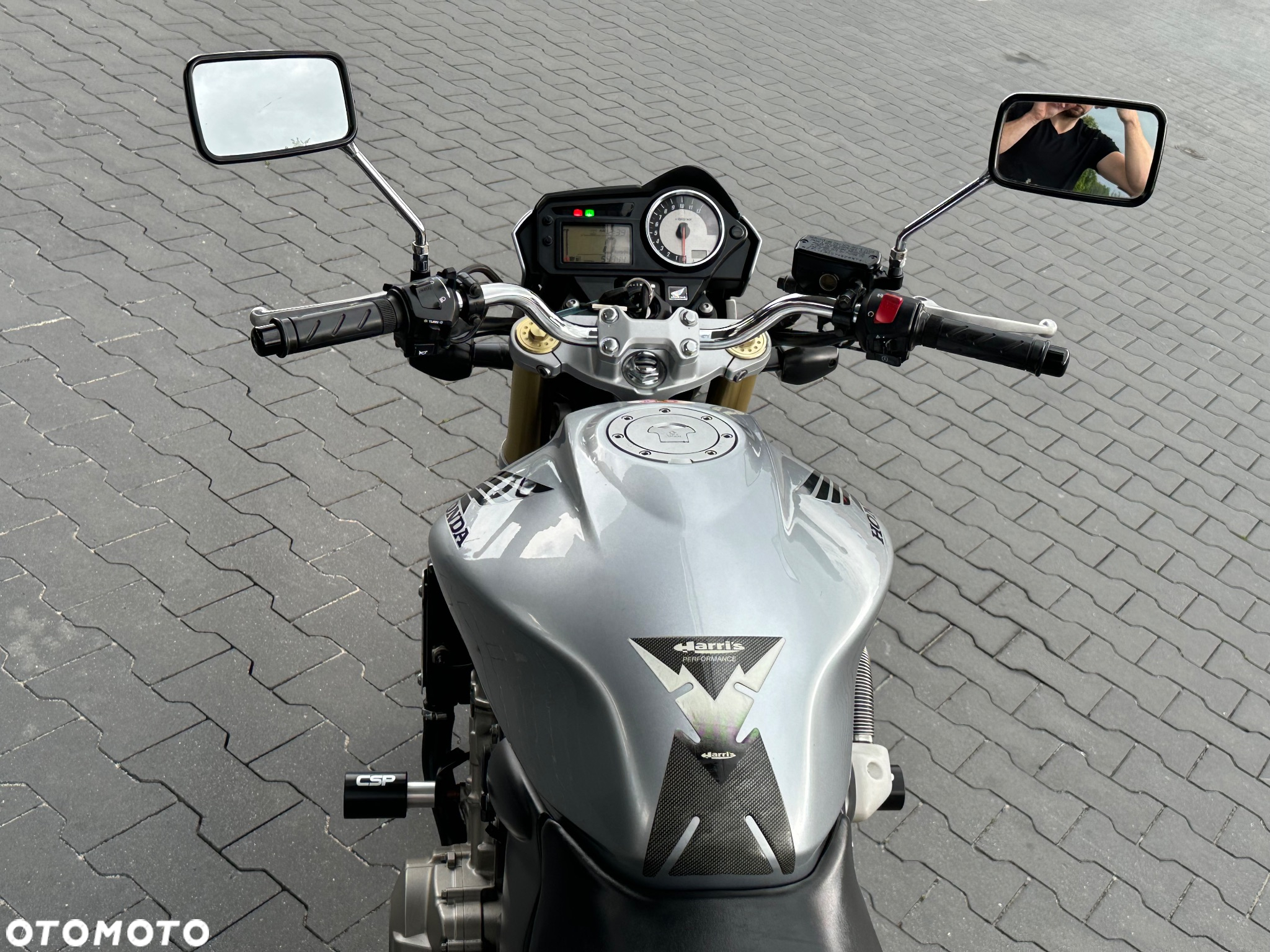 Honda Hornet - 22