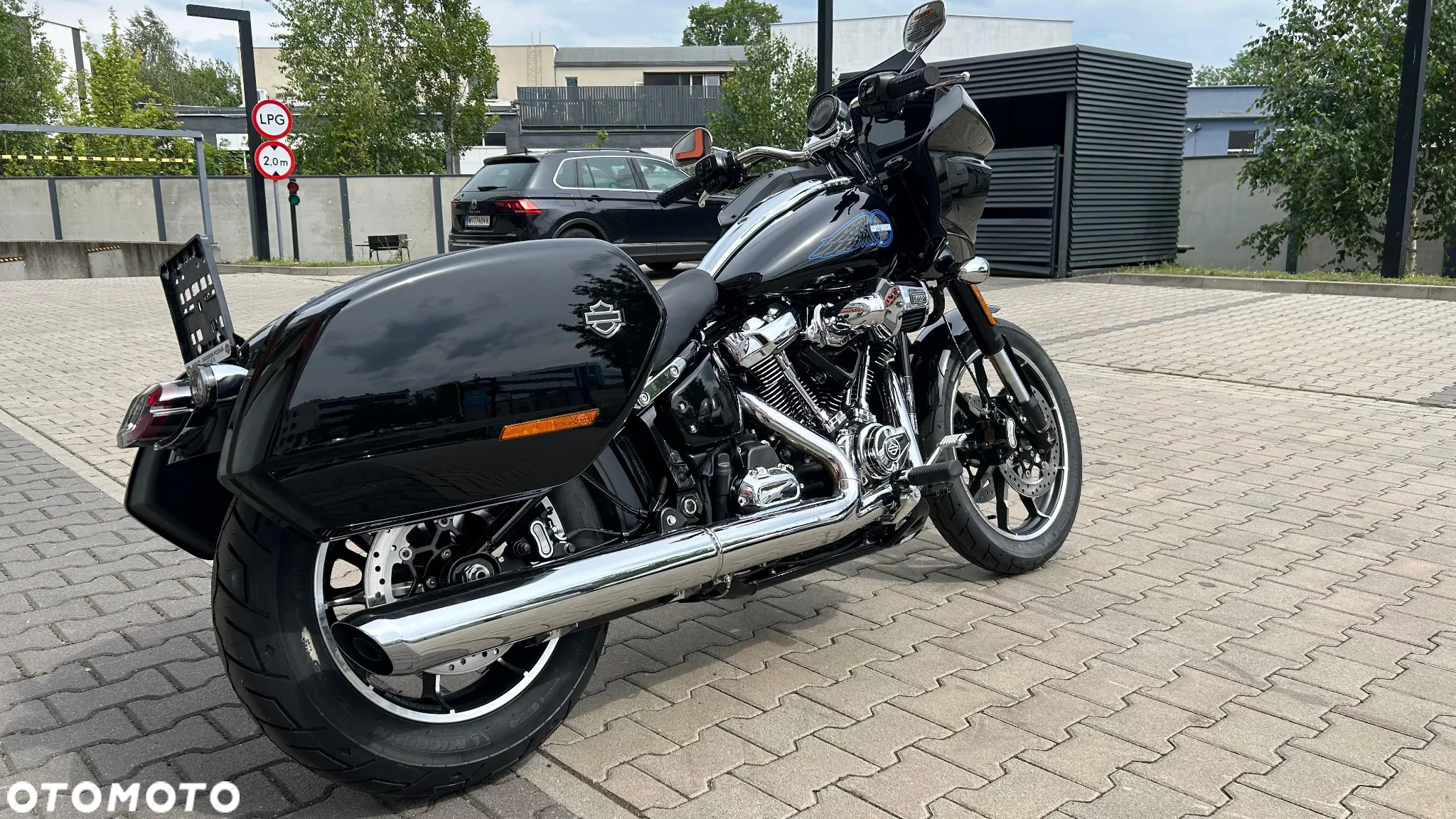 Harley-Davidson Softail Low Rider - 4