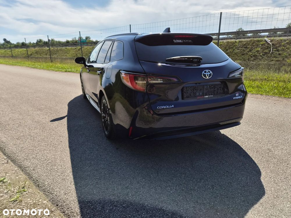 Toyota Corolla - 5