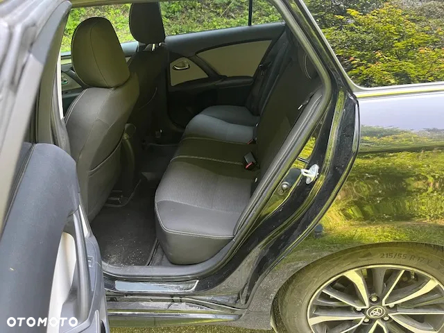 Toyota Avensis 1.8 Prestige MS - 11