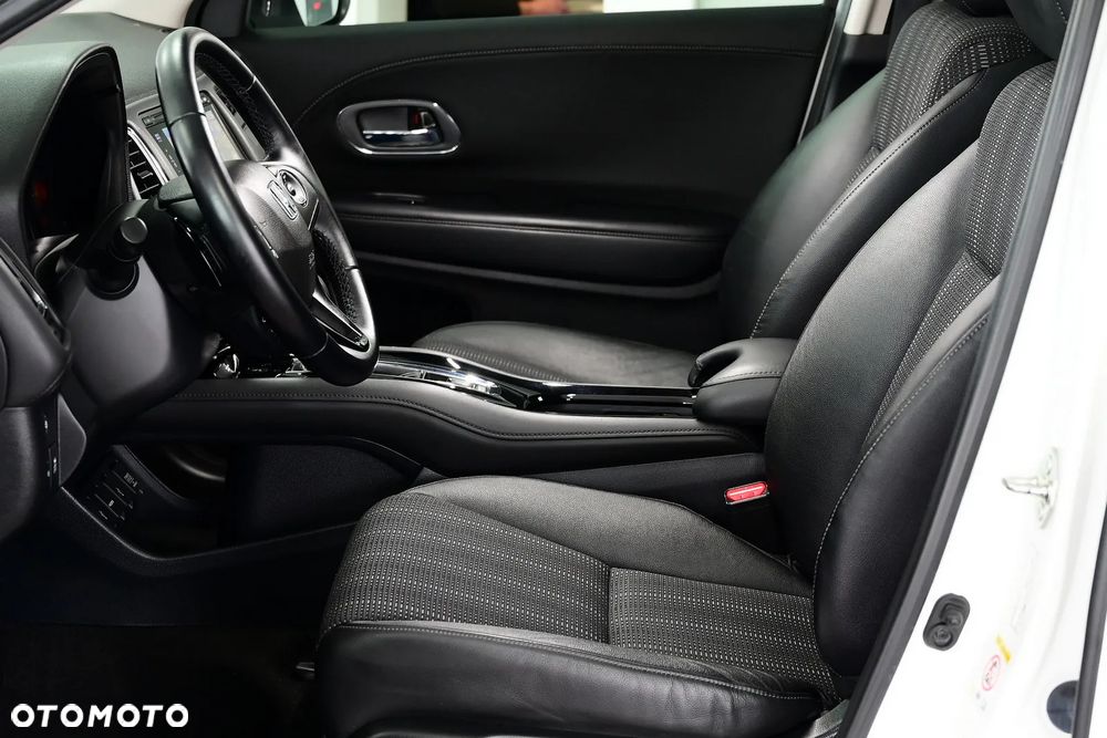 Honda HR-V 1.5 i-VTEC CVT Executive - 19