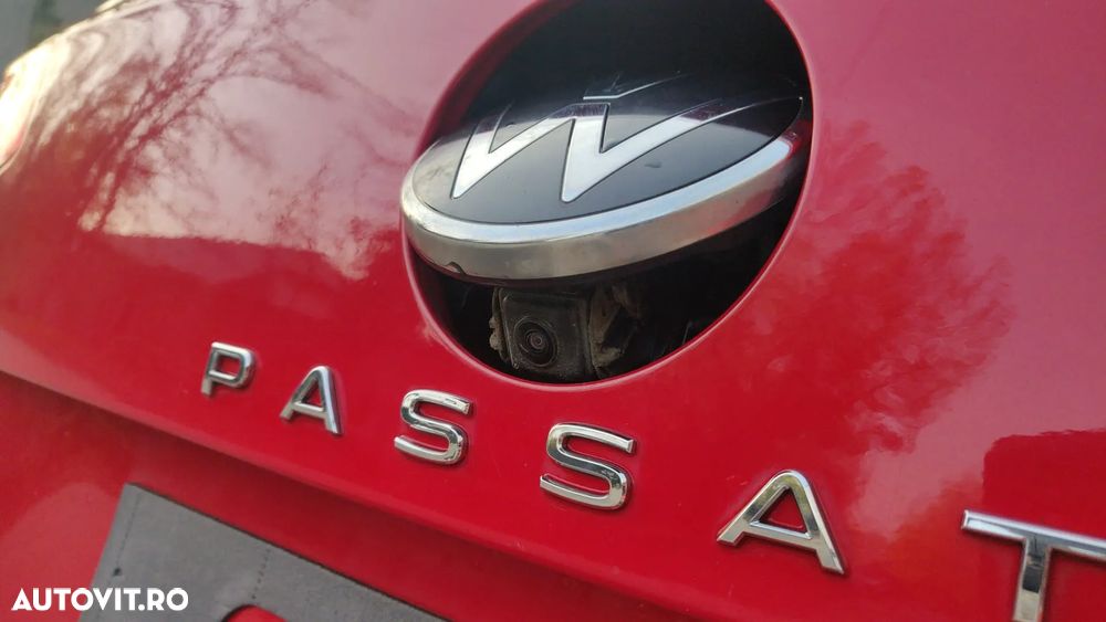 Volkswagen Passat 2.0 TDI SCR DSG Business - 24