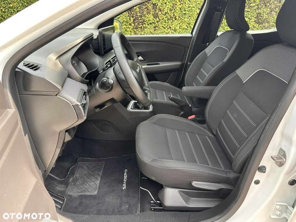Dacia Sandero TCe 90 Essential - 12