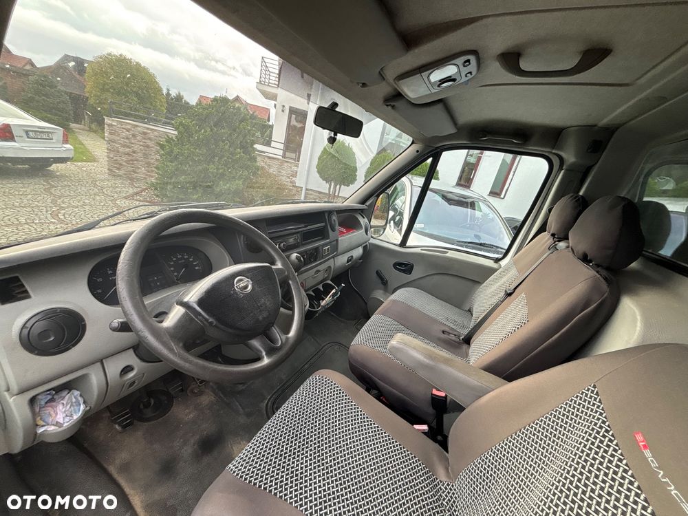 Nissan Interstar - 15