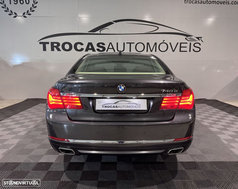 BMW 740 d - 13