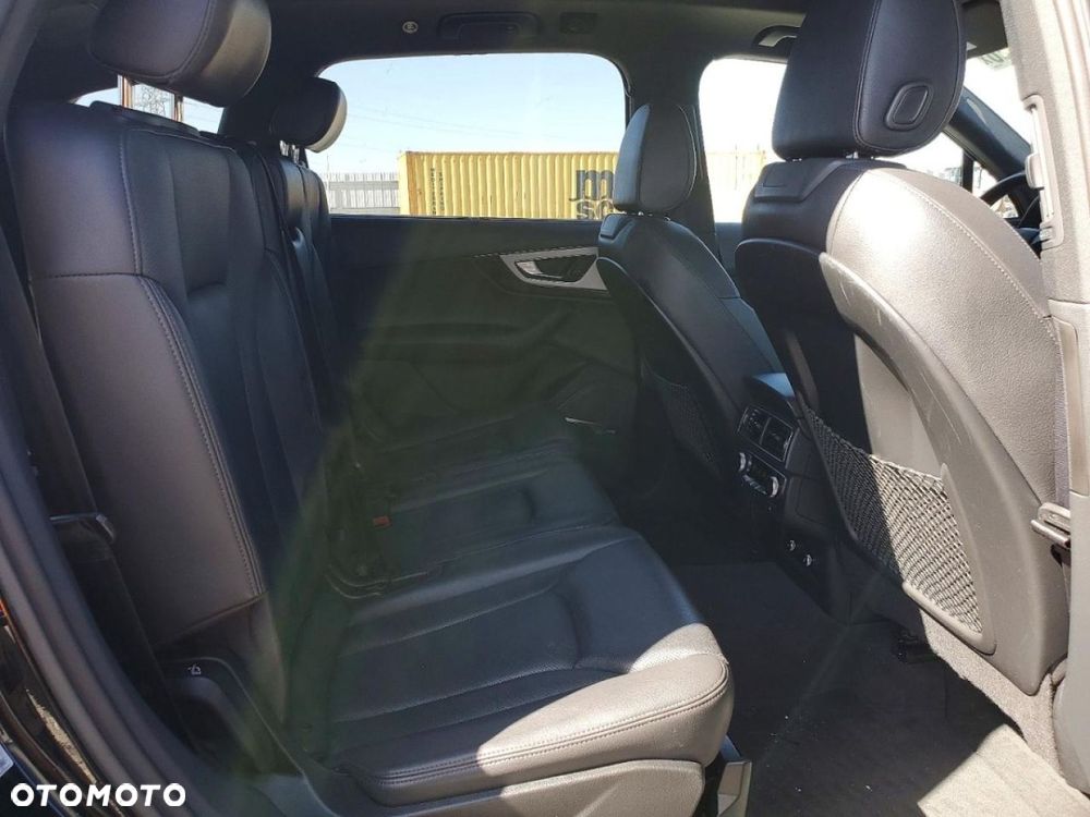 Audi Q7 - 9