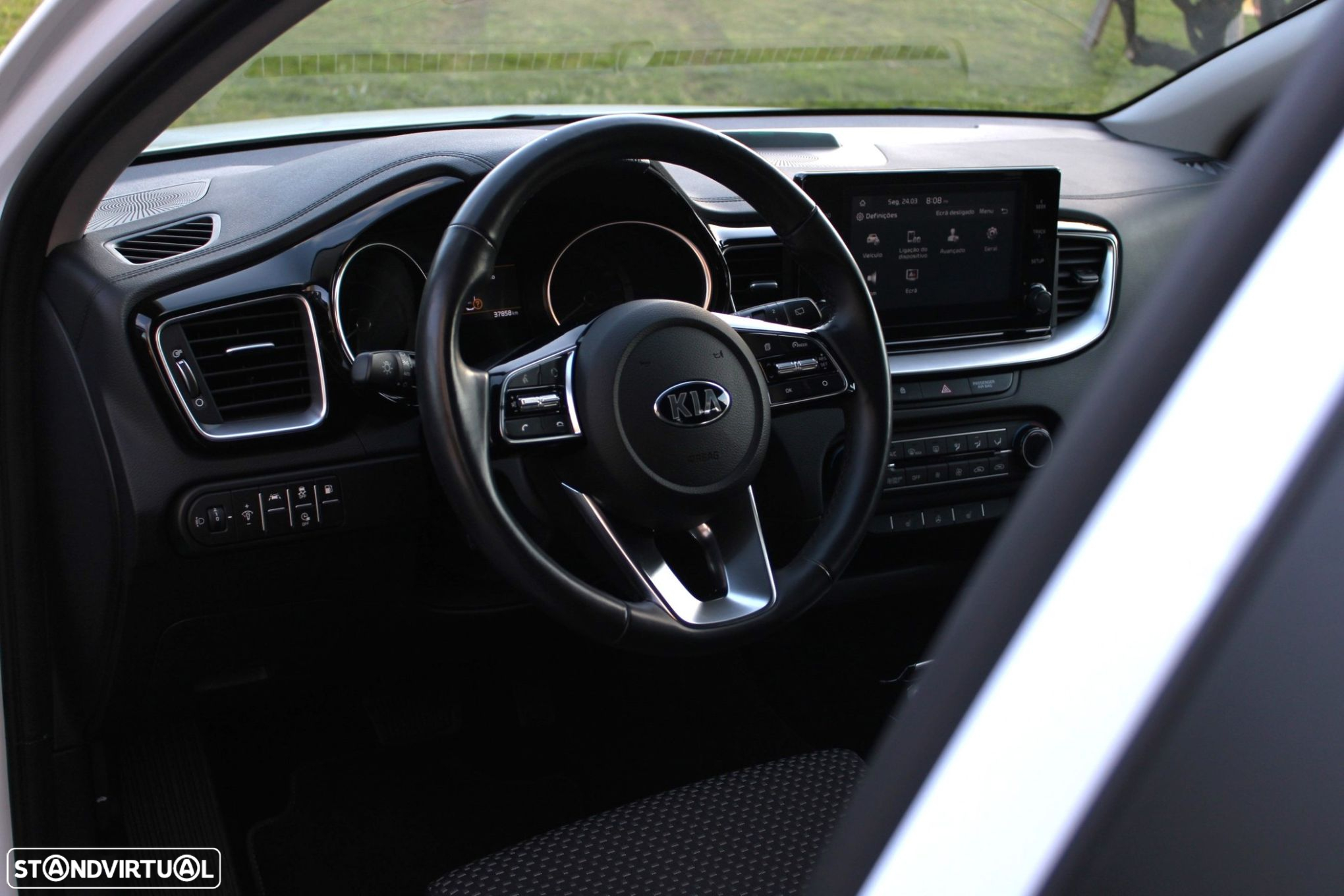 Kia XCeed 1.6 GDi PHEV Drive - 19