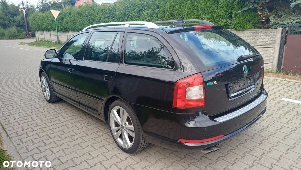 Skoda Octavia 2.0 TDI CR DPF RS - 7