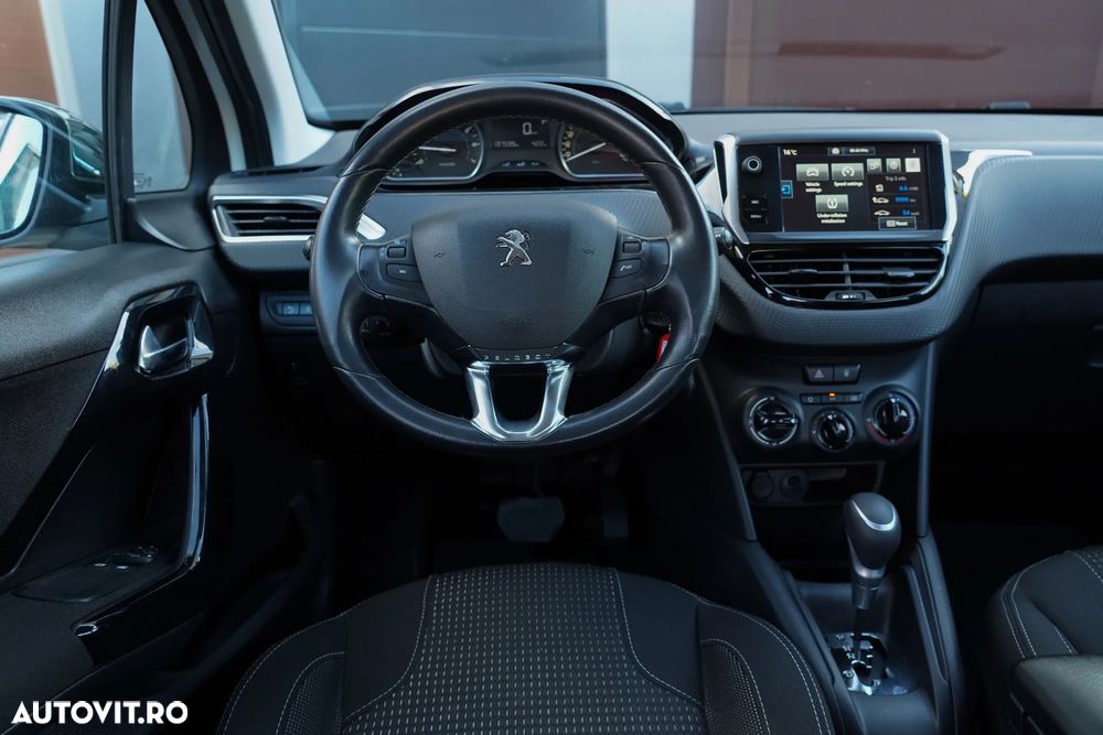 Peugeot 208 PureTech 110 Stop & Start EAT6 Tech Edition - 12