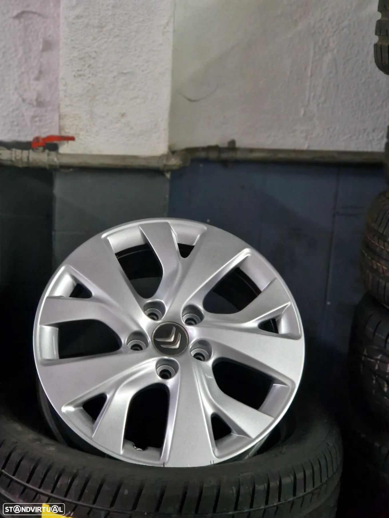 JANTES 16 ORIGINAIS CITROEN / PEUGEOT USADAS EM BOM ESTADO COM PNEUS USADOS - 1