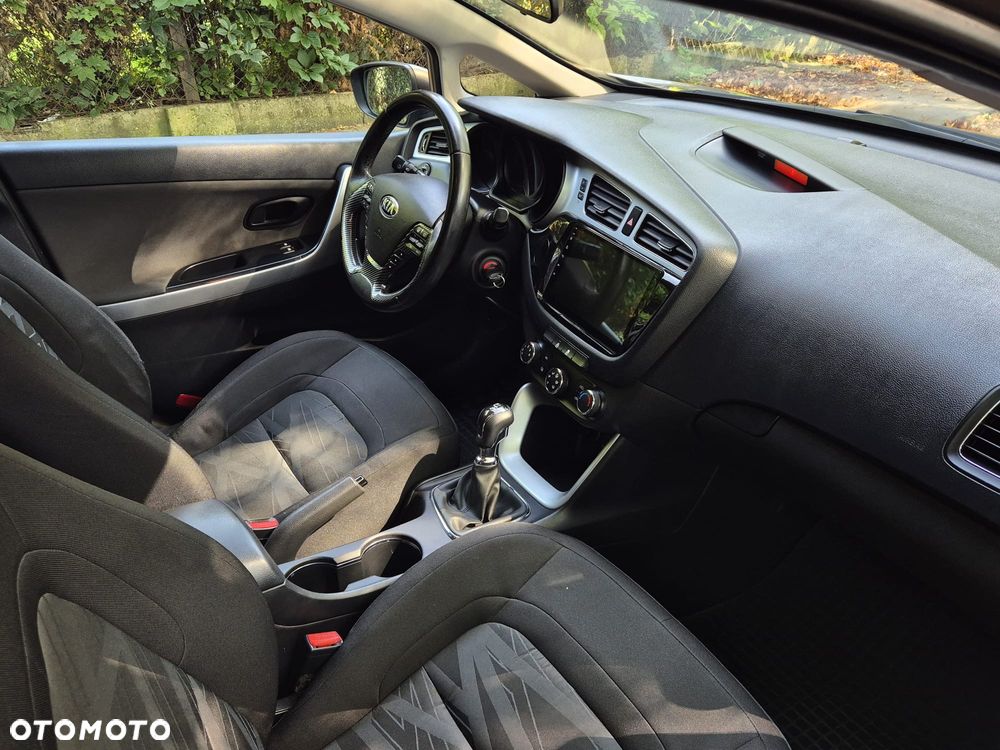 Kia Ceed 1.6 GDI M - 19