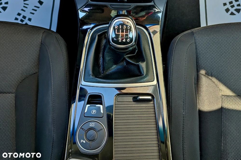 Hyundai i40 i40cw 1.6 Fifa World Cup Edition - 10