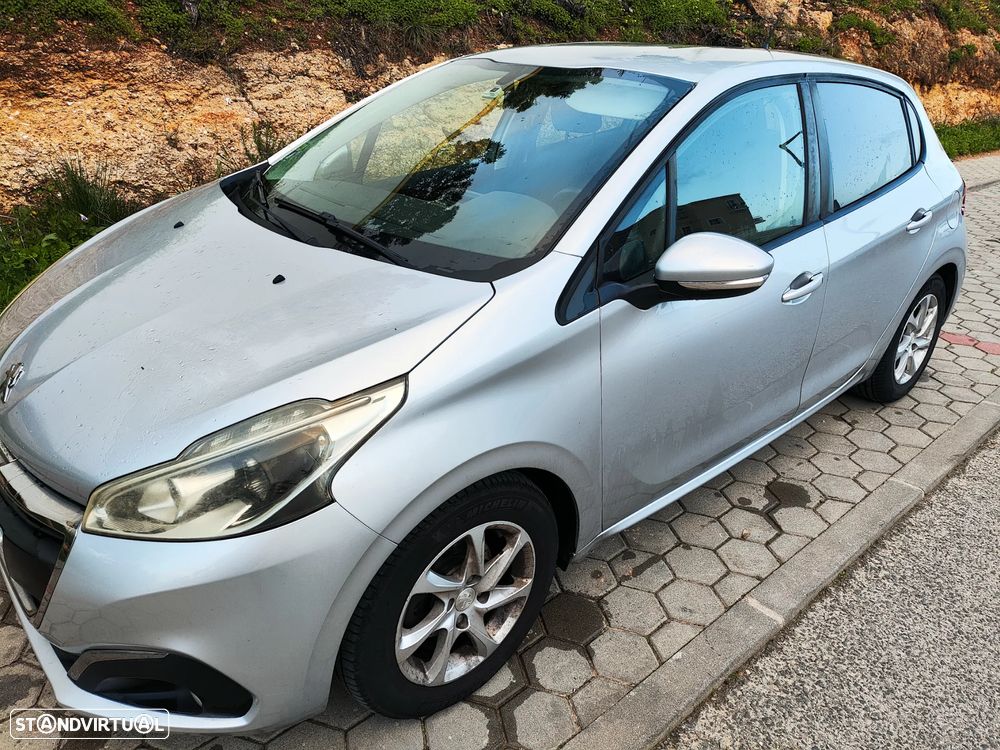 Peugeot 208 1.4 HDi Active - 1
