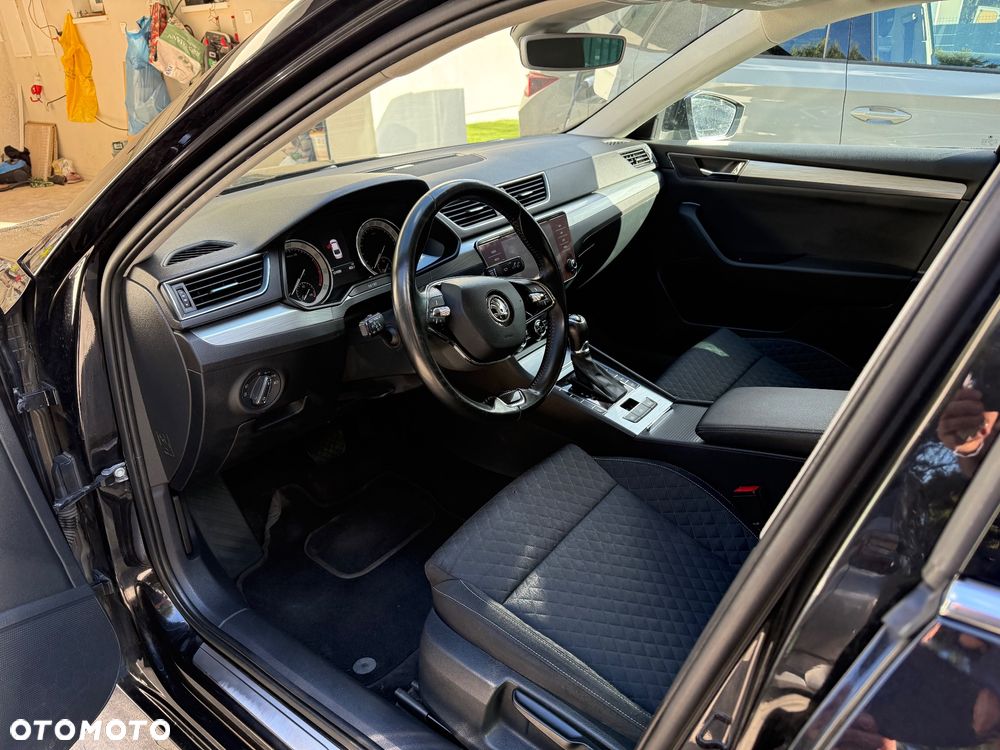 Skoda Superb 2.0 TSI Ambition DSG - 7