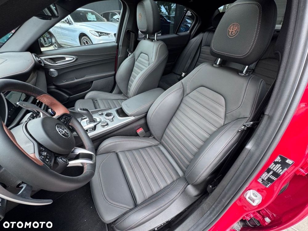 Alfa Romeo Giulia - 12