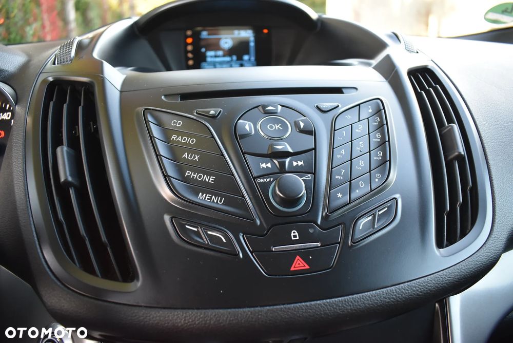 Ford Kuga - 17