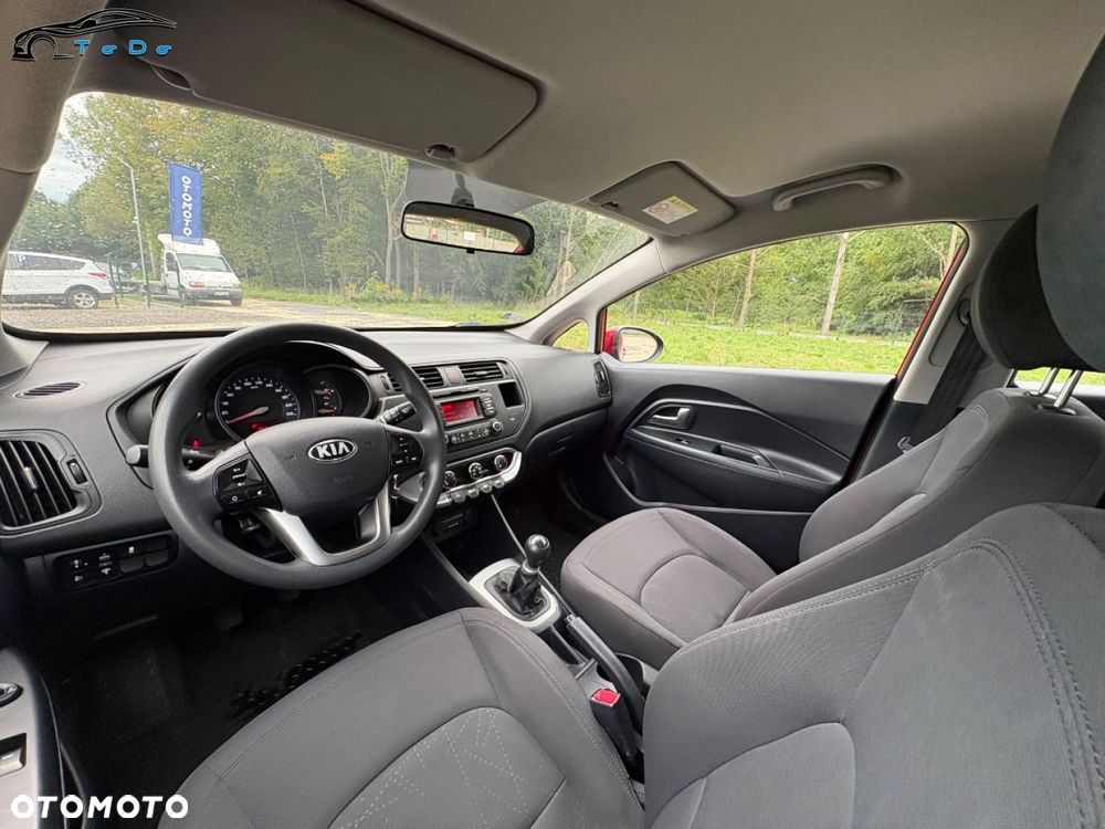 Kia Rio - 24