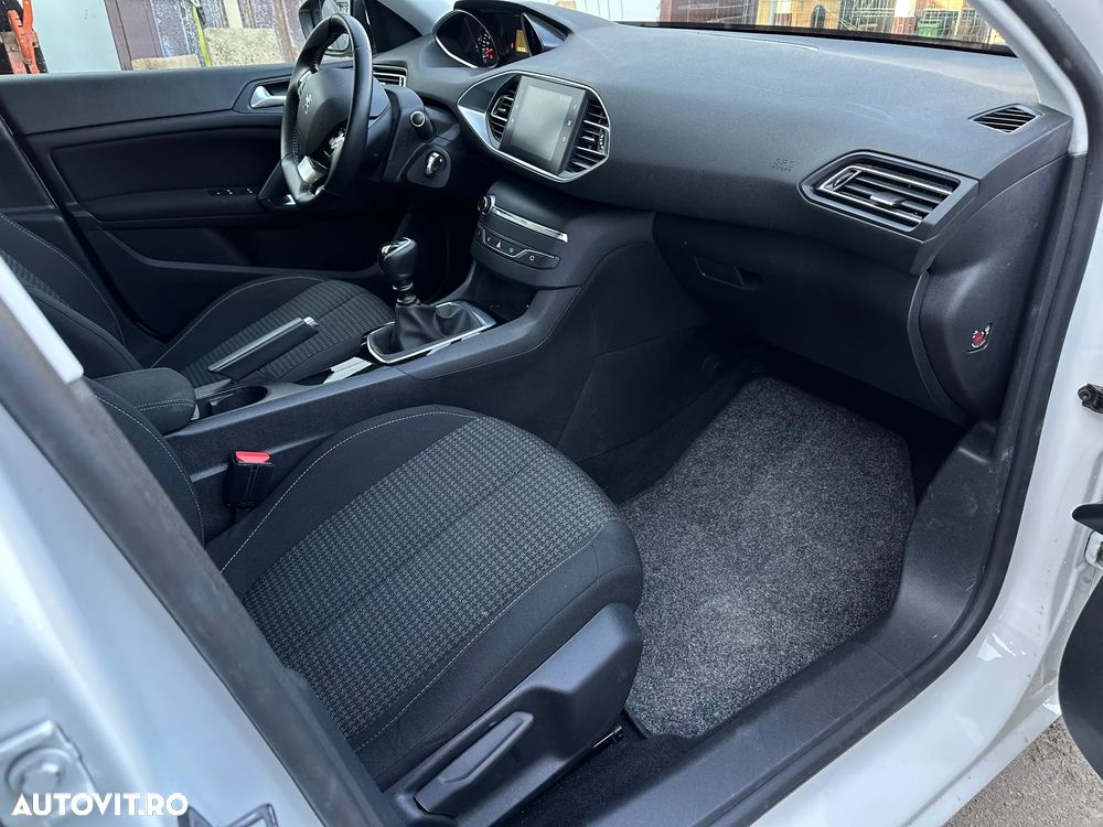Peugeot 308 - 21